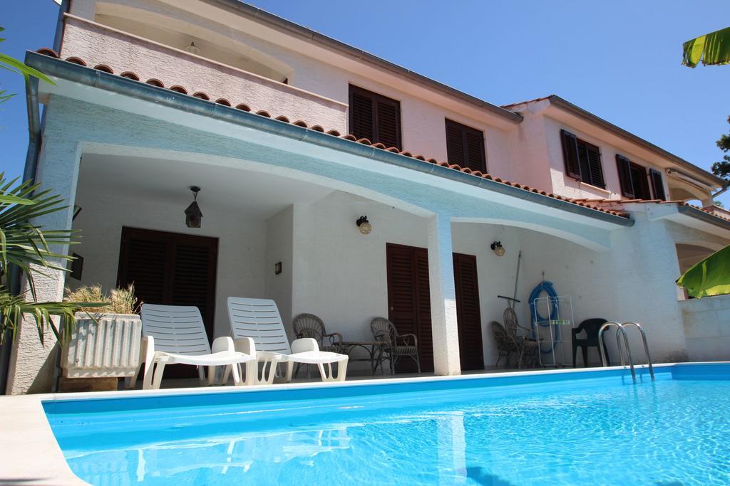 Villa Viktoria Porec Exterior photo
