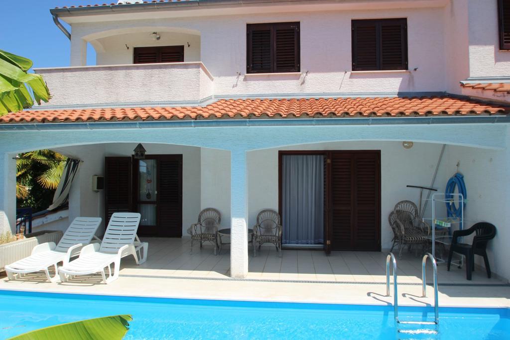 Villa Viktoria Porec Exterior photo